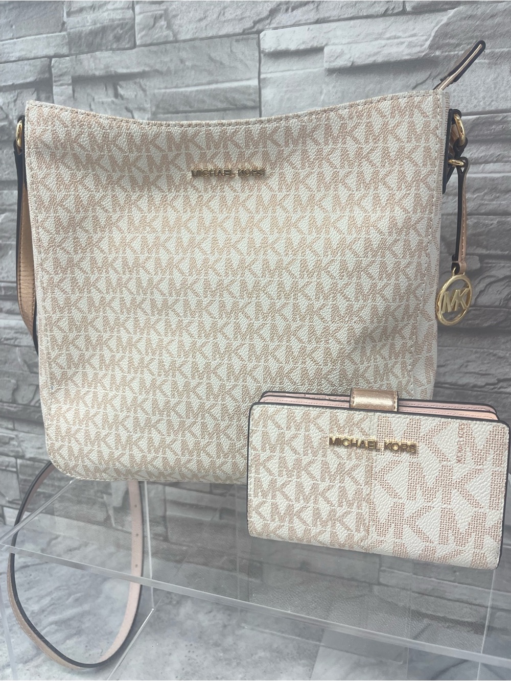 Michael Kors Rose Gold Crossbody Bag Matching Wallet MK Logo Pink White Cream